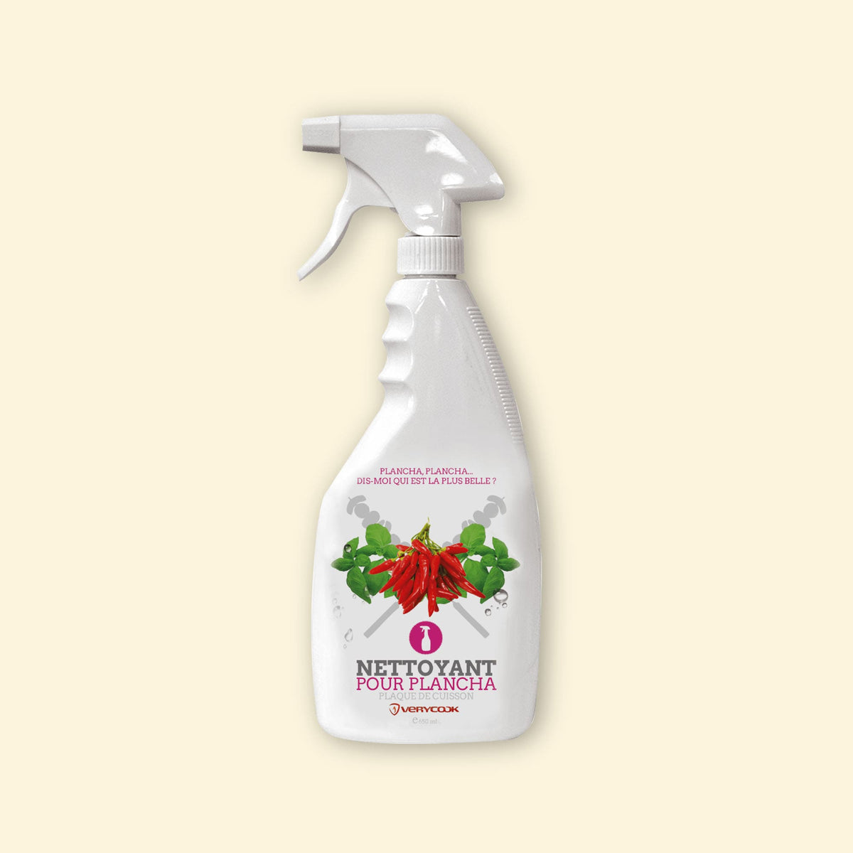 Spray nettoyant pour plancha Verycook, bouteille blanche avec gâchette et étiquette illustrée de piments rouges et feuilles vertes.