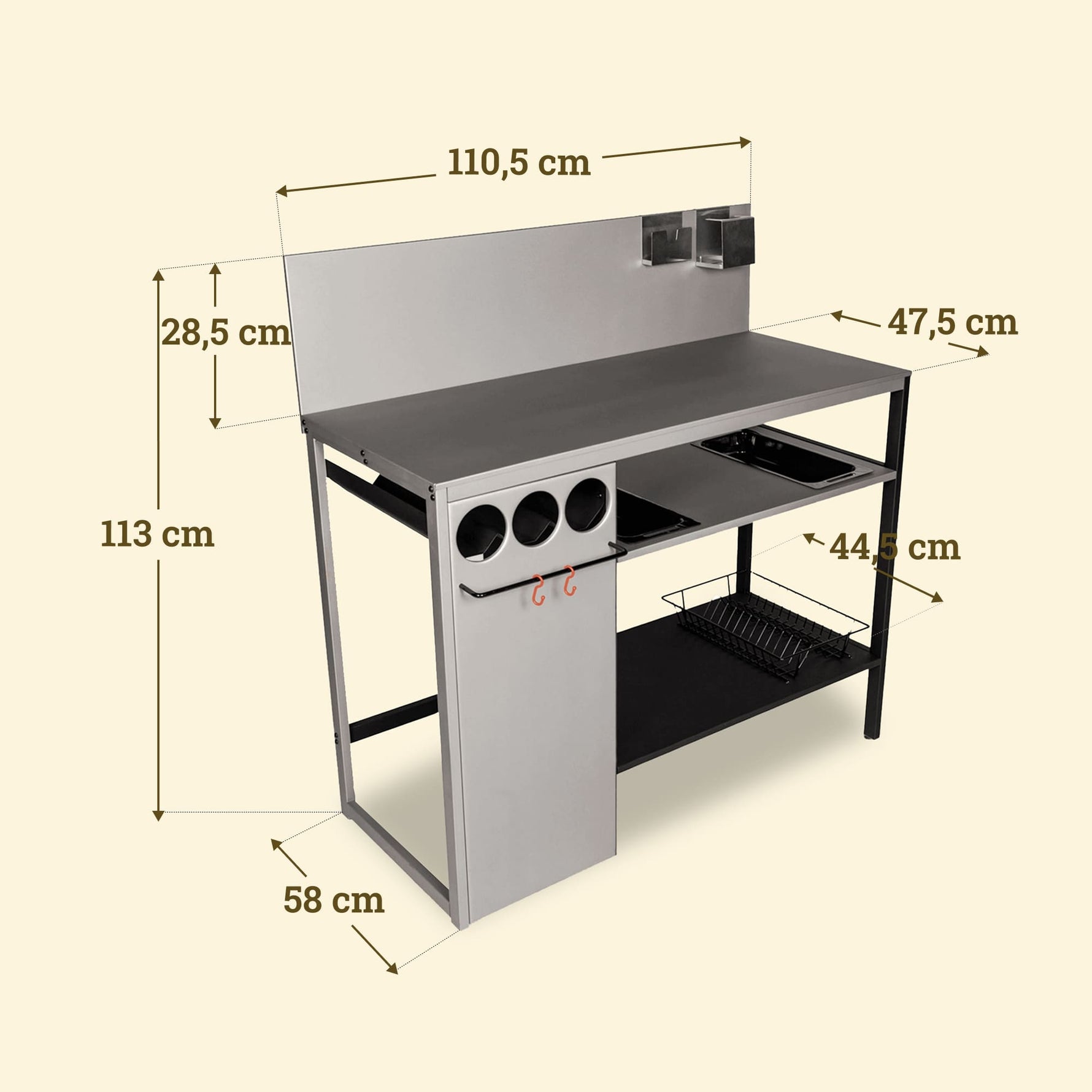 Cocina de exterior Vivaplancha en acero inoxidable con panel trasero de 110,5 cm, altura total de 113 cm y profundidad de 58 cm, equipada con espacios de almacenamiento y porta-accesorios.